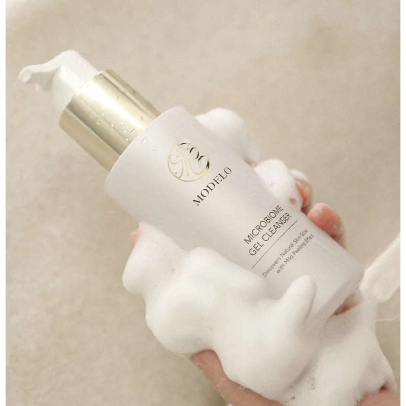 MODELO Microbiome Gel Cleanser